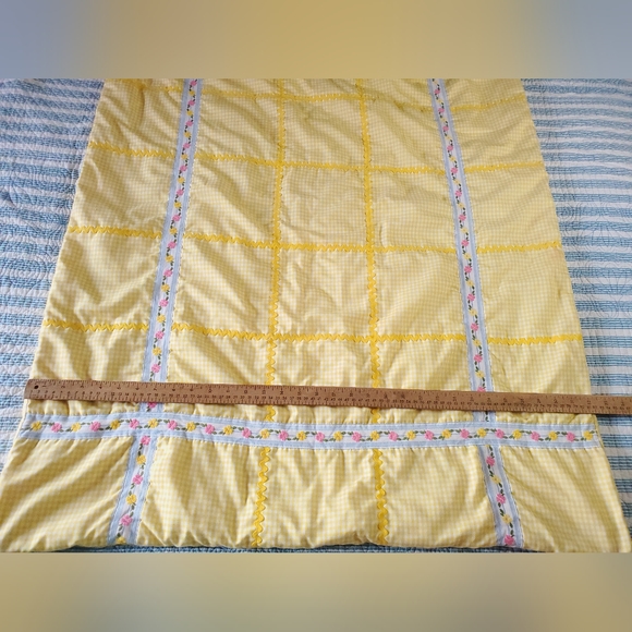 Vintage Handmade Yellow Gingham Plush Crib Blanket Jacquard Lace Zig Zag Trim - Picture 7 of 16